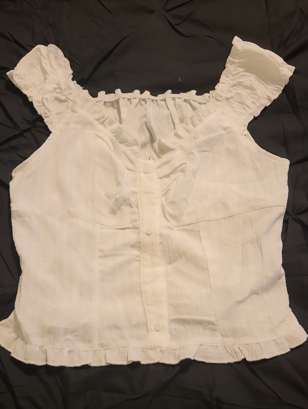SHEIN White Ruffled Sleeveless Button-Front Cami